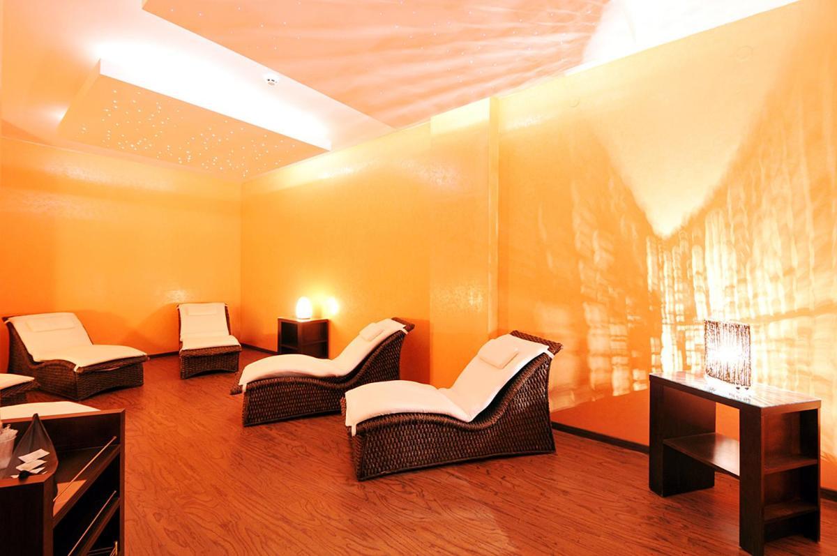 Apollo Spa Resort - Ultra All-Inclusive , Pools & Free Beach, Individual Ac In Every Room Golden Sands Exterior photo